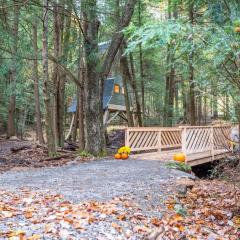 Peaceful Pines Treehouse