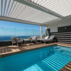 Luxury private villa with heated pool and amazing ocean view