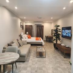 LaGrande Residence Jacuzzi & Shower 10th FLR Unit
