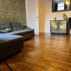 Central Jesmond 3BD Apt, Parking, Nr Newcastle