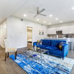 Resort Style Bywater Condo W Pool Gym & Parking!