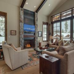 Gondola Getaway- Ski-in Ski-out - Luxury 4 BR, Private Hot Tub, HOA Amenities