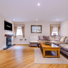 Stunning 3-bed cottage in Beeston by 53 Degrees Property, ideal for Families & Groups, Great Location - Sleeps 6