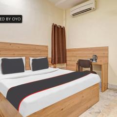 Super Collection O Townvilla Guest House near Begumpet Metro Station