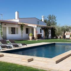 Santolina - Casa Rural en l'Ampolla con piscina privada, jardín y barbacoa - Deltavacaciones