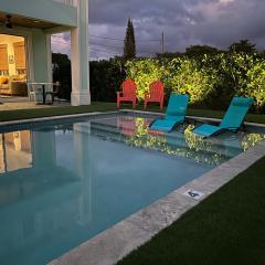 Villa Delray - Modern Delray Villa w Heated Pool Min to Atlantic Ave & Beach