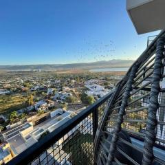 Cozy condo lake view 15th floor