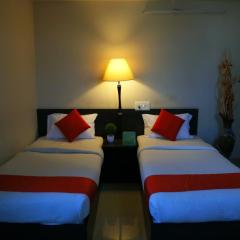 Orange Corner Hotel, Airport pickup & drop Available 24X7