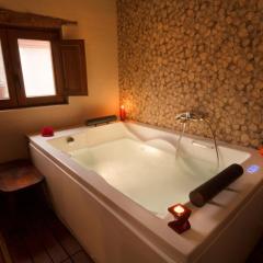 Romantic house for 2 or 4 people with jacuzzi