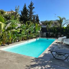 Stylish Voula Apartment with pool close to Kavouri Beach