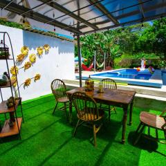 Amancay House, Jacuzzi and Pool
