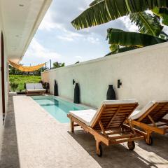 3bdr villa canggu area with private pool and rooftop BBQ