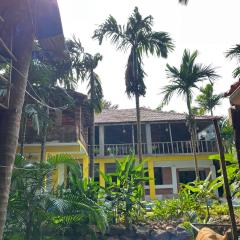 Hobknob, Goa - hostel with a pool