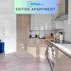 Town Center 2 bed Serviced Apartment 08 with parking, Surbiton By 360Stays