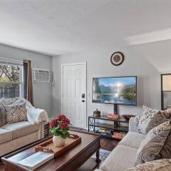 Tranquil 2BR Apt Mpls - 8073 Apt 1