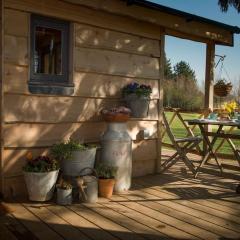 Cedarwood, an intimate and romantic cabin for two.