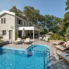 Villa Nature, Heated Pool