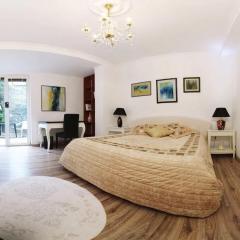 Cosy Studio with Garden Near the Prague Airport