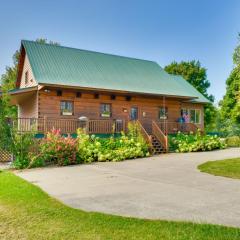 Warm and Cozy Clayton Cabin Near St Lawrence River!