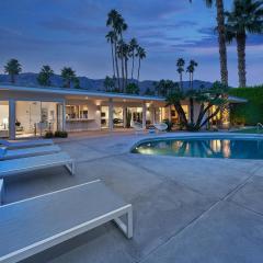 Ultra-Luxe Private Mid-Century Estate - Pool, Spa, Sauna, Firepit , Views & More 3BD, 3BTH