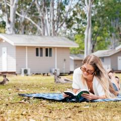 KangaROOMS Noosa Everglades YHA