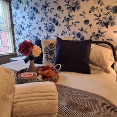 Potter's Retreat by Spires Accommodation an adorably quirky place to stay in Newcastle upon Tyne