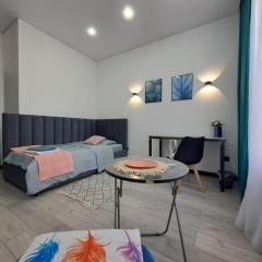 Warm room with shared bathroom and kitchen for girls near Mega Park
