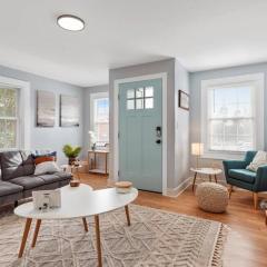 BOHO BUNGALOW - STEPS FROM HISTORIC DOWNTOWN APEX