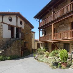 Conjunto Rural la Tejedora. Albergue y estudios familiares.