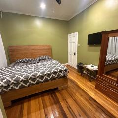 Hollywood Guesthouse