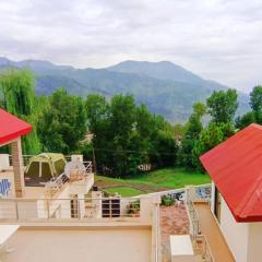 Haven Lodge Bhurban, Cheerful 4BR Cottage