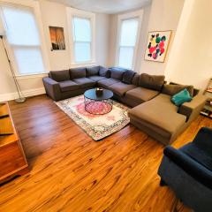 3 BR - Off Street Parking - Amazing View Nearby
