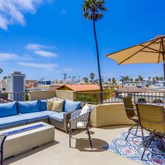 Stunning Ocean View Home w Rooftop Terrace, Firepit, Fast Wifi, AC & Parking!