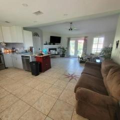 Beautiful 3 bedroom home 4 minutes from the beach