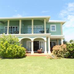 The Pelican #3 - Spacious 3 bedroom 2,5 bath waterfront townhome in the heart of Rodney Bay, townhouse
