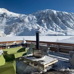 Chalet Canvolan, 7 pièces, 12 personnes, Tignes le Lac, sur terrasse et jardin