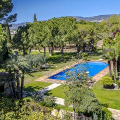 Catalunya Casas Unique sanctuary with extra large pool!