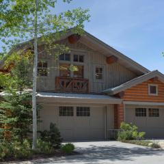 Taluswood The Heights 13 - Luxury Home w/ Balconies, Hot Tub, Views, Garage - Whistler Platinum