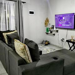 Klaasy Pristine (Luxury Apartment)