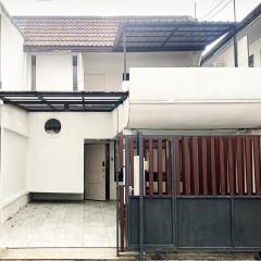 3BR entire house next to Skytrain(BTS) and Subway(MRT) Chatuchak