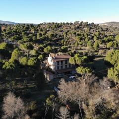 Casa Valdesanmartin - Country House, 10500sqm, Pool, Paddel & Bbq