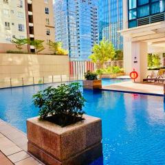 BGC Luxury 1BR Queen Suite 14 - Pool, City View