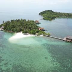 Full Moon Island Resort