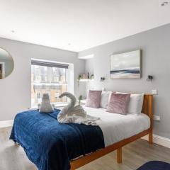 Cosy and Beautiful 2BR Condo with Amazing Cathedral Views