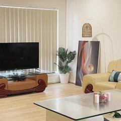 MaraylyaBox hillGables Specious 5Br Sweet House
