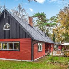 Lovely Home In Höllviken With Kitchen