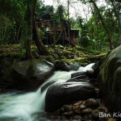 บ้านเคียงธาร โฮมสเตย์ แม่แมะ Cascade Lodge