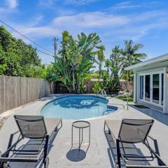 Poolside Paradise Spacious 3BR Haven near Pompano Beach