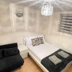 Entire 3 BR Home - Minutes to Emirates Stadium!