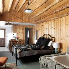 2412 - Oak Knoll Studio with Jacuzzi #15 cabin